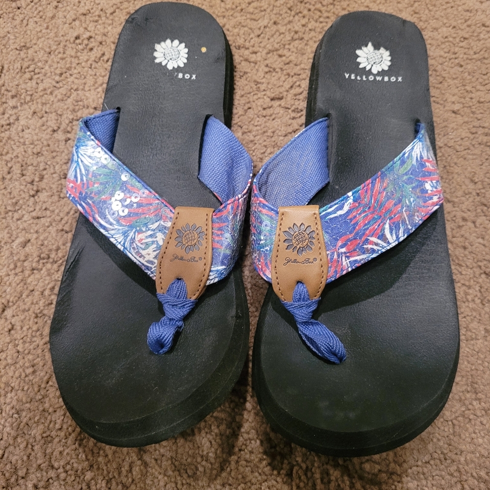 Yellow Box sparkle flip flops, size 11, tropical print